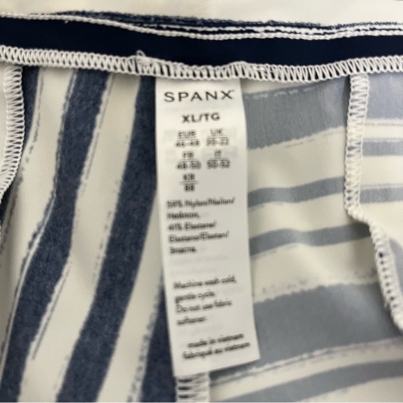 Spanx White Navy Striped Chino Shorts - Picture 7 of 12